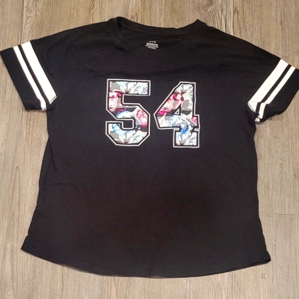 Size: XL | Girl's black graphic Tee-shirt - Varsity Shirt